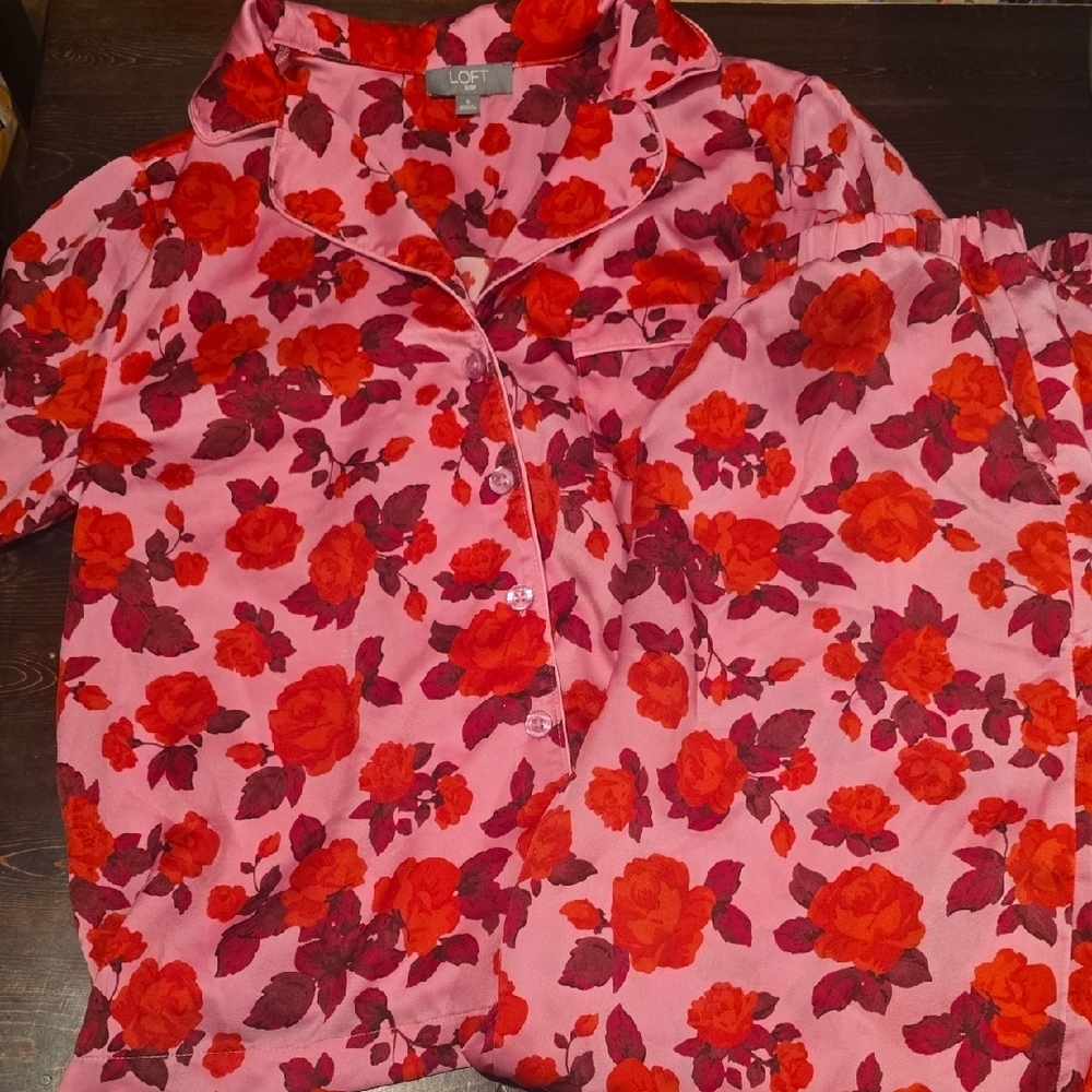 LOFT Satin Notch Collar Pajama Set Pink Red Floral Rose Print Size Small